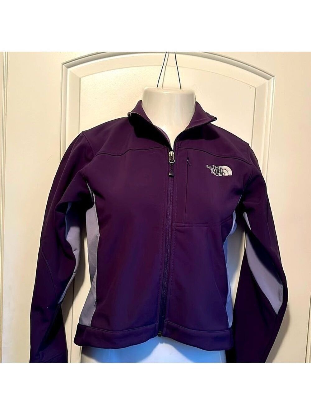 North Face Jacket - Picture 3 of 12
